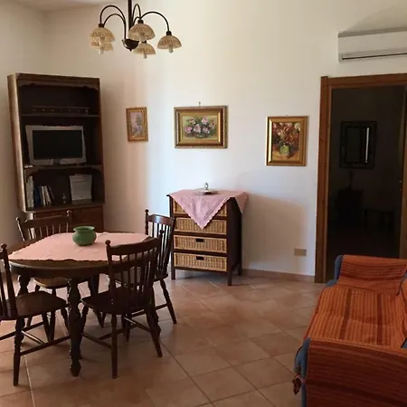Holiday home Casa Vacanze Di Lella Podda