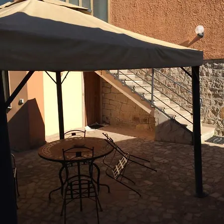 Holiday home Casa Vacanze Di Lella Podda Uri
