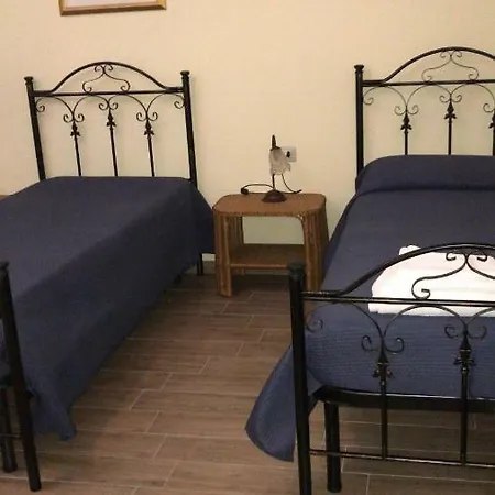 Holiday home Casa Vacanze Di Lella Podda *